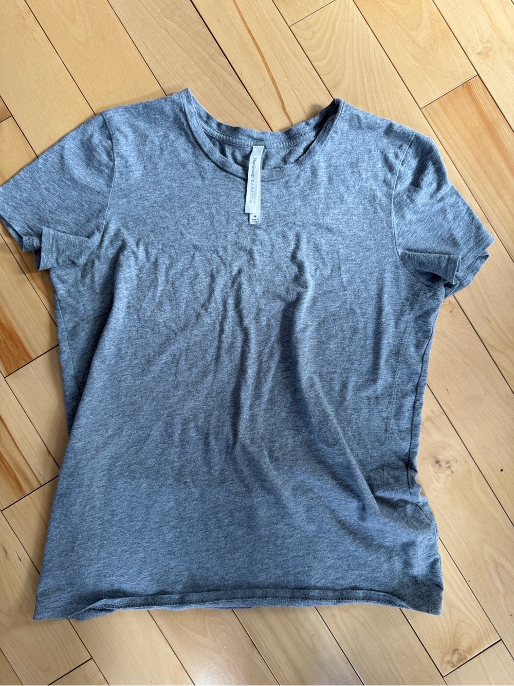 Babaton Classic Crewneck Tee - Gray